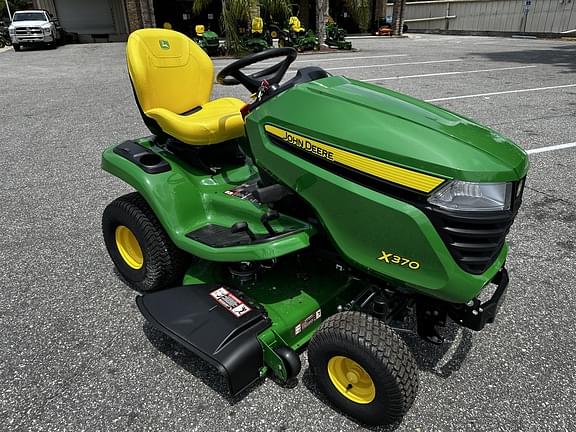 Image of John Deere X370 Primary image