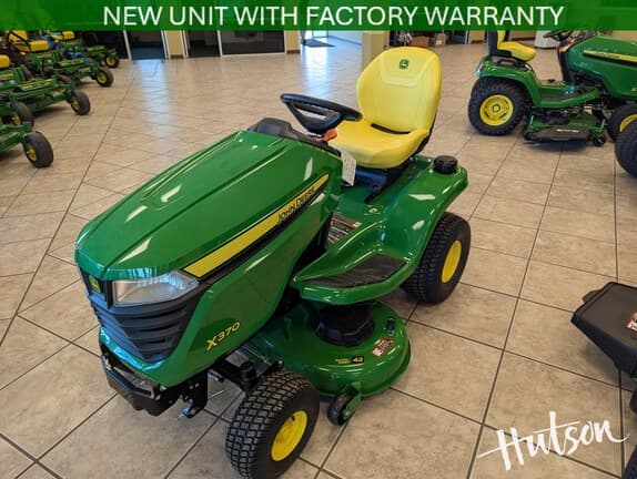 Image of John Deere X370 equipment image 2