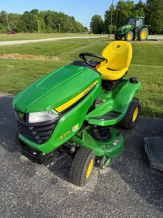 2025 John Deere X370 Equipment Image0
