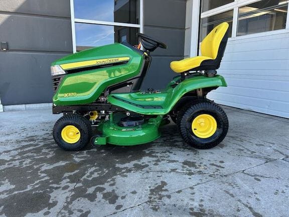Main image John Deere X370