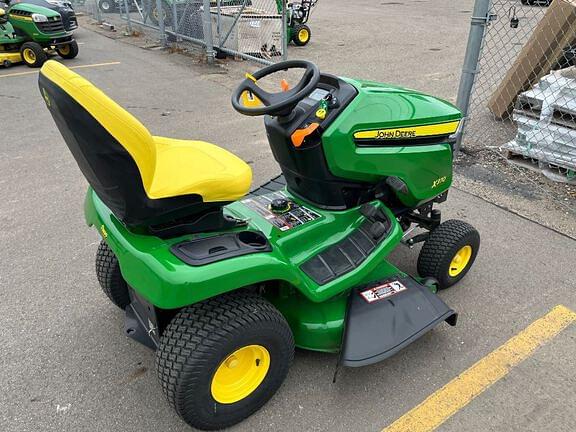Image of John Deere X370 equipment image 2
