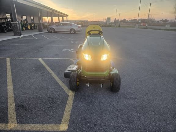 Image of John Deere X370 equipment image 2