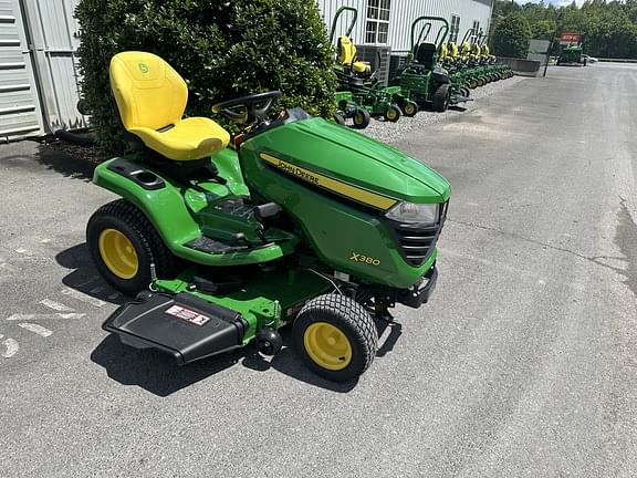 Image of John Deere X380 equipment image 3