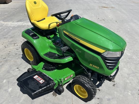 Image of John Deere X380 equipment image 1