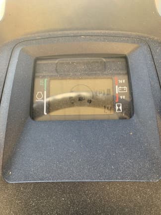 Image of John Deere X380 equipment image 1
