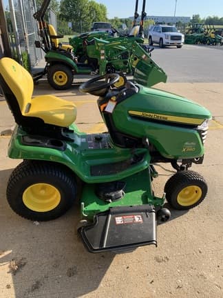 Image of John Deere X380 equipment image 4