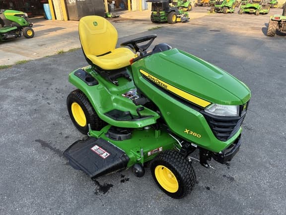 Image of John Deere X380 equipment image 1