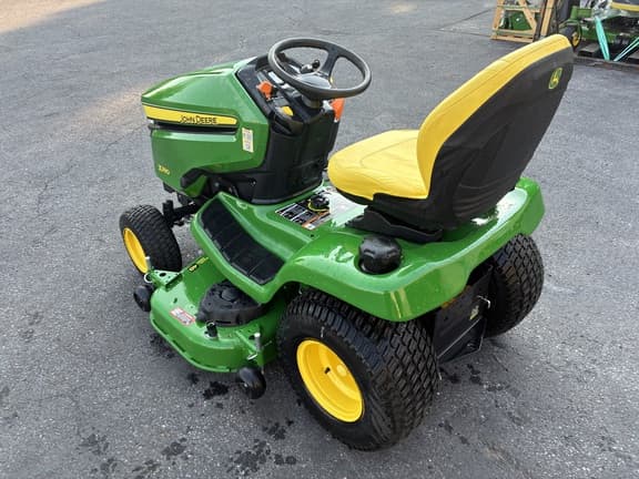 Image of John Deere X380 equipment image 3