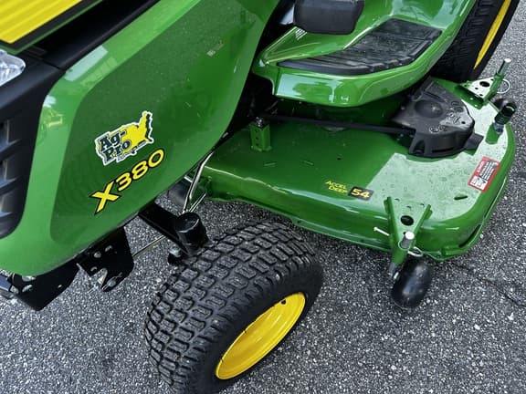 Image of John Deere X380 equipment image 4