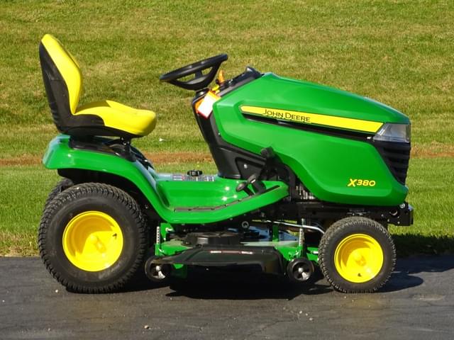 Image of John Deere X380 equipment image 2