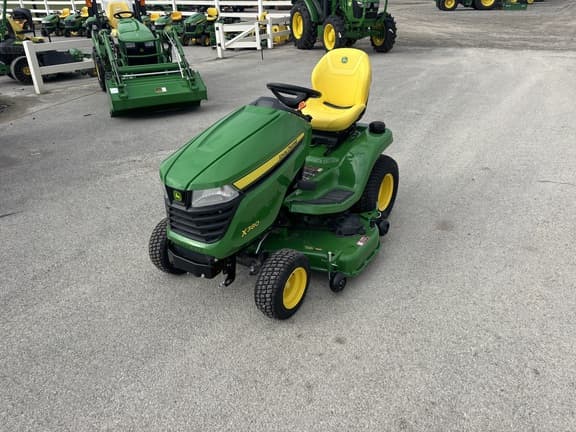 Image of John Deere X380 equipment image 1