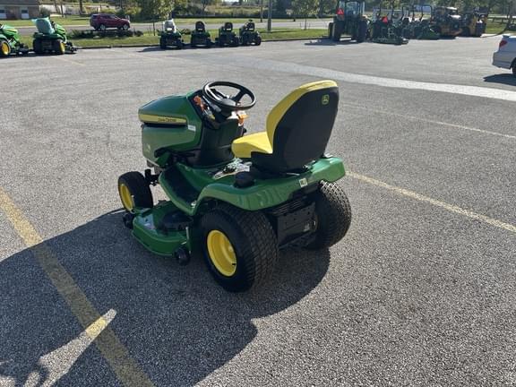 Image of John Deere X380 equipment image 3