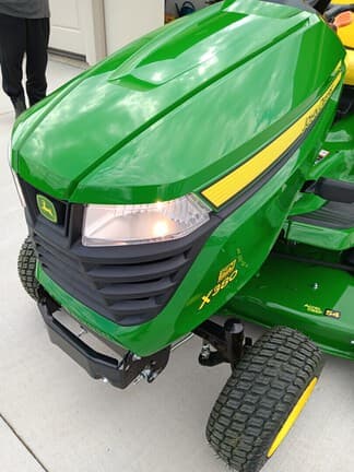 Image of John Deere X380 equipment image 3