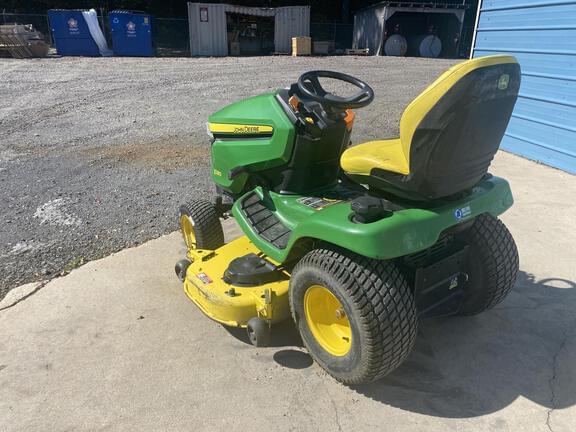 Image of John Deere X380 equipment image 3