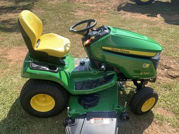 Image of John Deere X380 equipment image 2