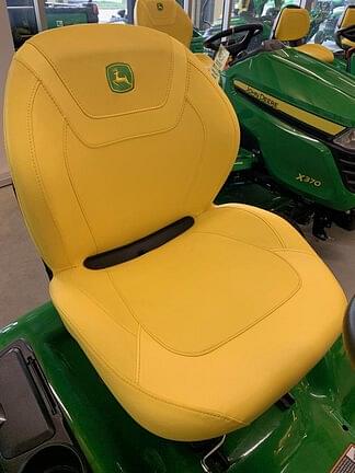 Image of John Deere X380 equipment image 3