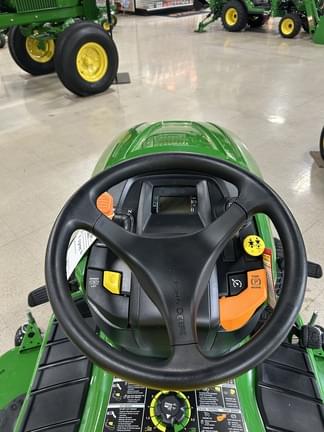 Image of John Deere X380 equipment image 4