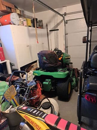 Image of John Deere X390 equipment image 3