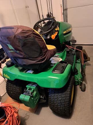 Image of John Deere X390 equipment image 1