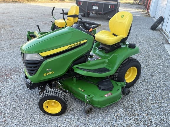 Image of John Deere X390 equipment image 2