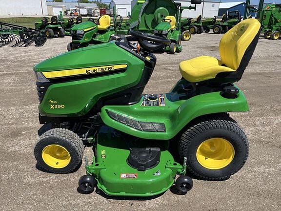 Image of John Deere X390 Image 0