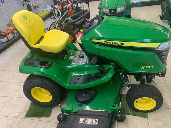 Image of John Deere X390 equipment image 1