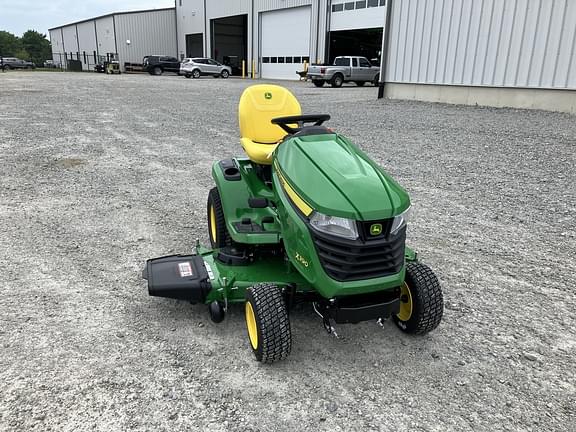 Image of John Deere X390 equipment image 1