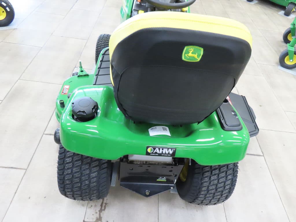 Image of John Deere X390 Image 0