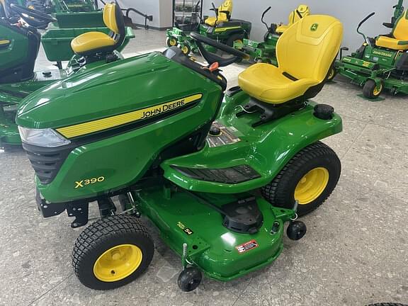 Image of John Deere X390 Image 0