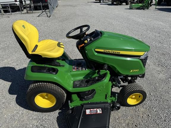 Image of John Deere X390 equipment image 2