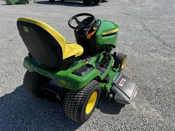 Image of John Deere X390 equipment image 3