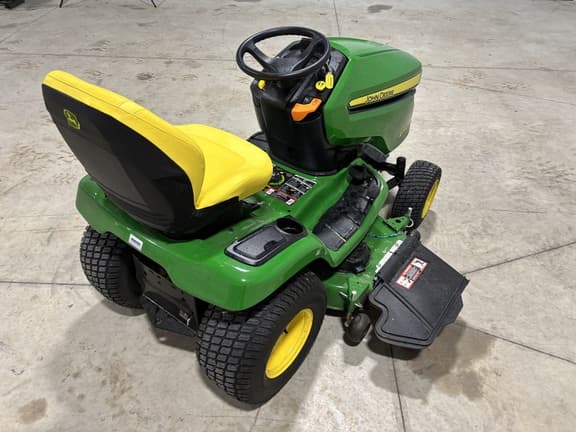 Image of John Deere X390 equipment image 3