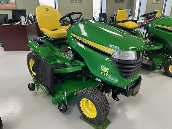 Image of John Deere X390 equipment image 1