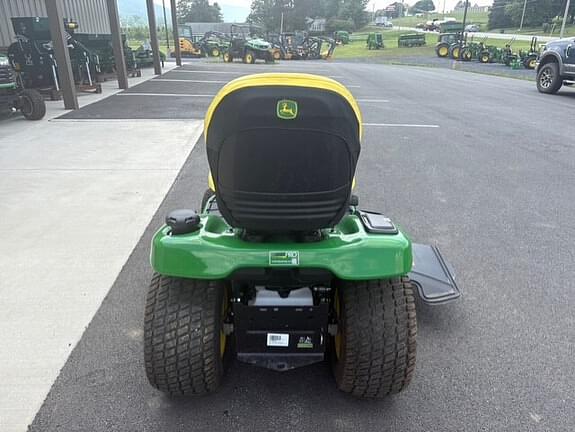 Image of John Deere X390 equipment image 3