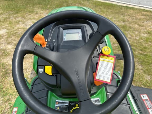 Image of John Deere X390 equipment image 2
