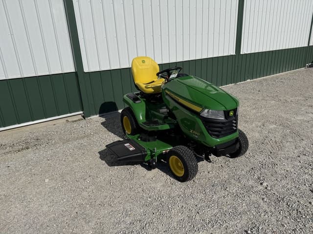 Image of John Deere X390 equipment image 4