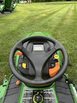 Image of John Deere X570 equipment image 4
