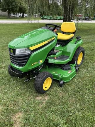 Image of John Deere X570 equipment image 1