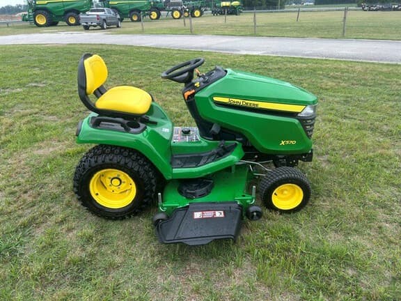 Image of John Deere X570 equipment image 4