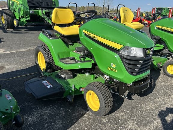 Image of John Deere X570 equipment image 4