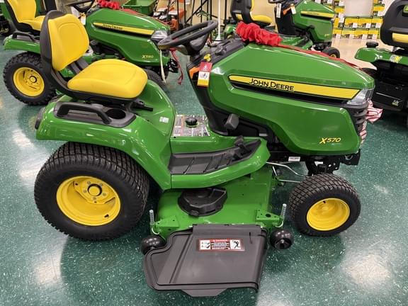 Image of John Deere X570 equipment image 3