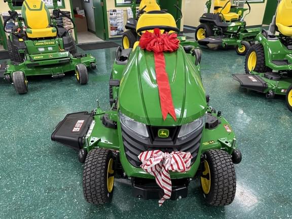 Image of John Deere X570 equipment image 1