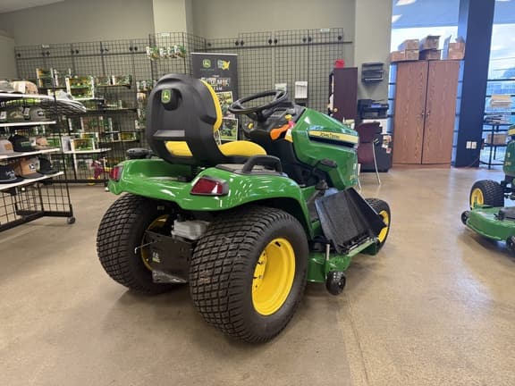 Image of John Deere X570 equipment image 3