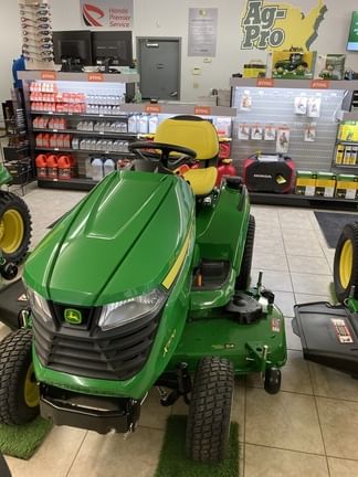 2025 John Deere X570 Equipment Image0