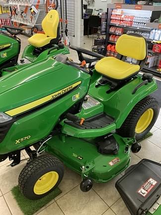 Image of John Deere X570 equipment image 3