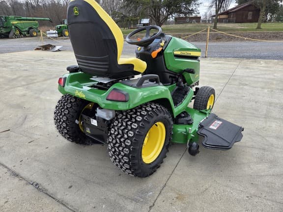 Image of John Deere X580 equipment image 3