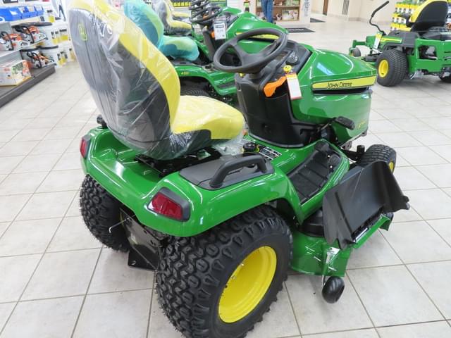 Image of John Deere X580 equipment image 3