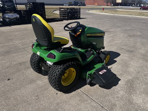 Image of John Deere X580 equipment image 4