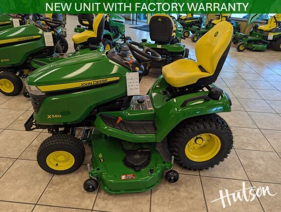 Image of John Deere X580 equipment image 4