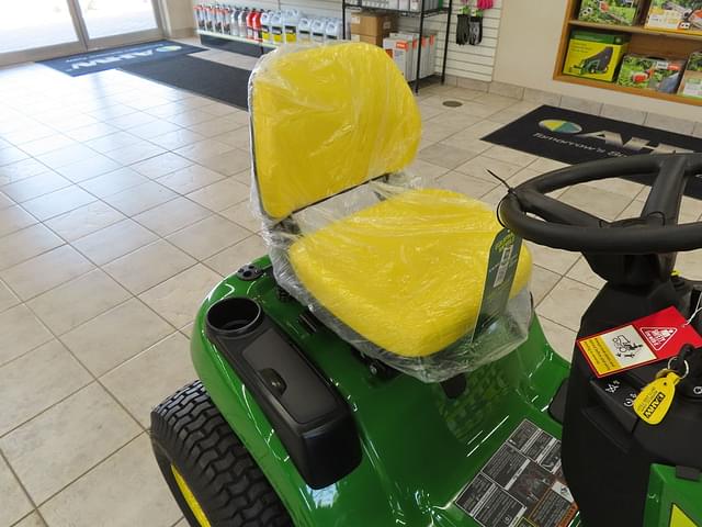 Image of John Deere X584 equipment image 4